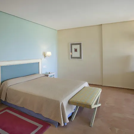 Hotel De 4*