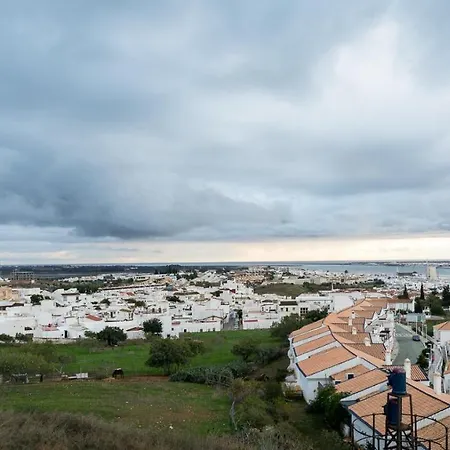 Hotel De 4*